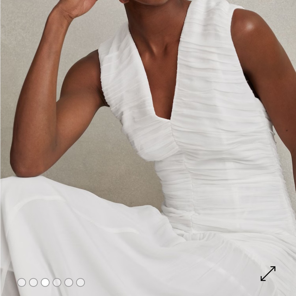 REISS SAFFY RUCHED BODYCON MIDI DRESS IN IVORY - Picture 3 of 6
